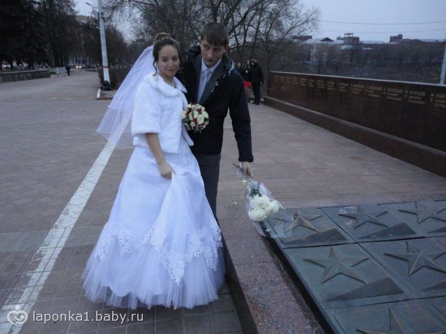 возьму свадебное платье на прокат.